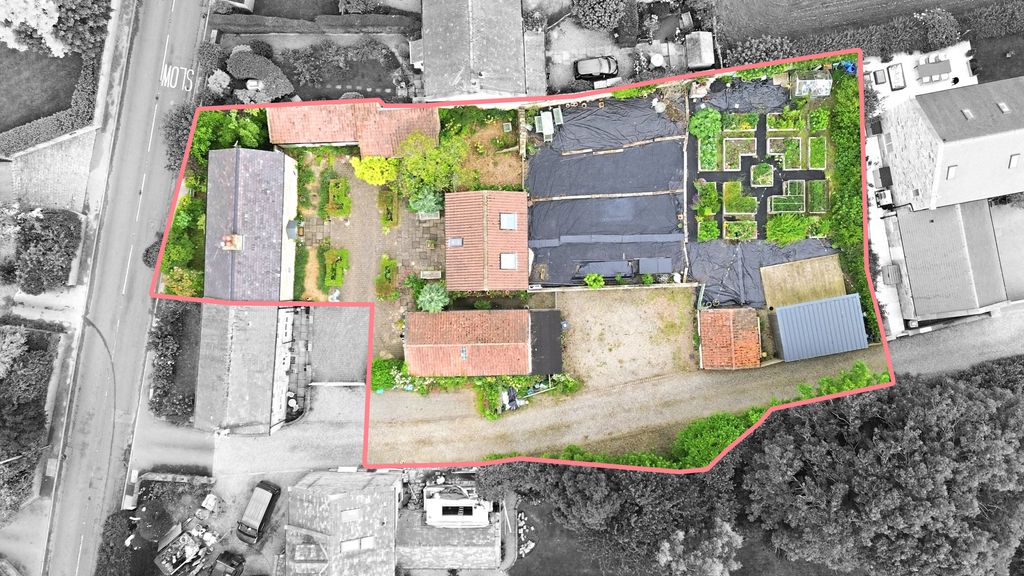 Property photo 2 of 55 Plotoutline