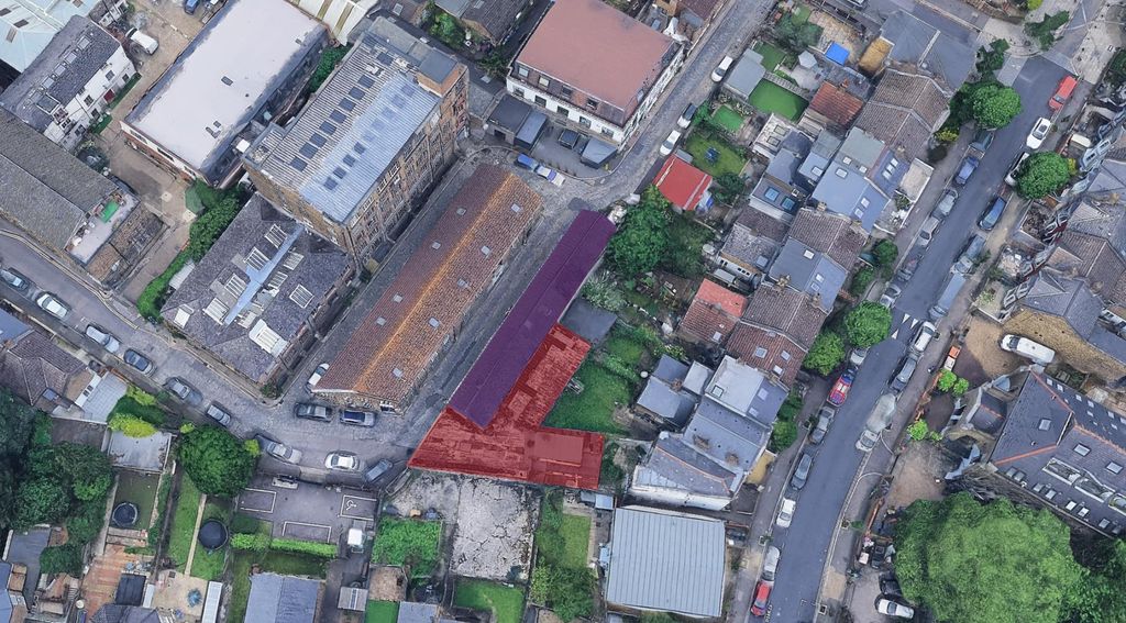 Property photo 3 of 6 Droneshotoutline