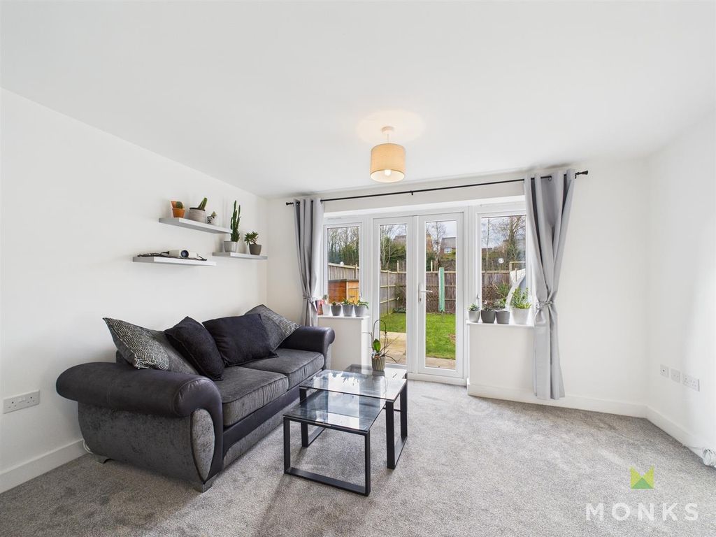 Property photo 2 of 17 Cam01520G0-Pr0319-Still011.Jpg