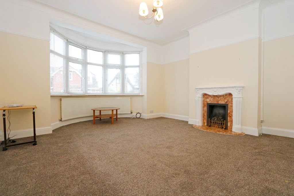 Property photo 2 of 13 4848903