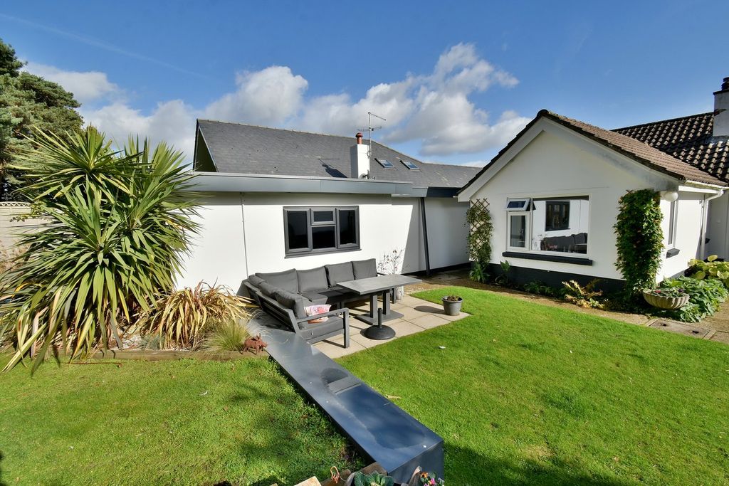 Property photo 3 of 20