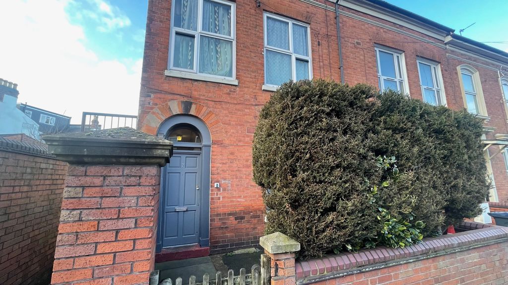 Property photo 1 of 8