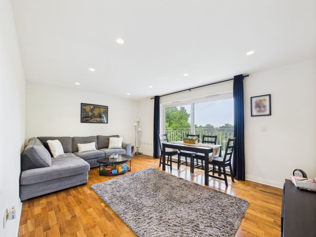 Property photo 3 of 8 4229293