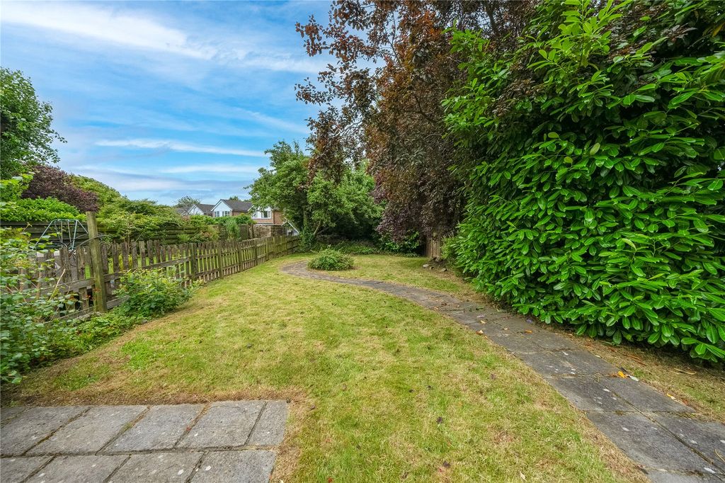 Property photo 3 of 14 Garden
