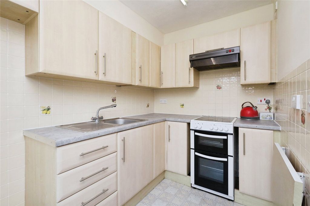 Property photo 2 of 26 Picture No. 36