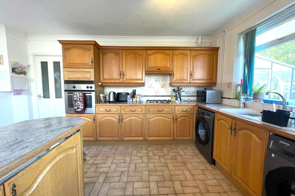 Property photo 3 of 12 Picture No. 44