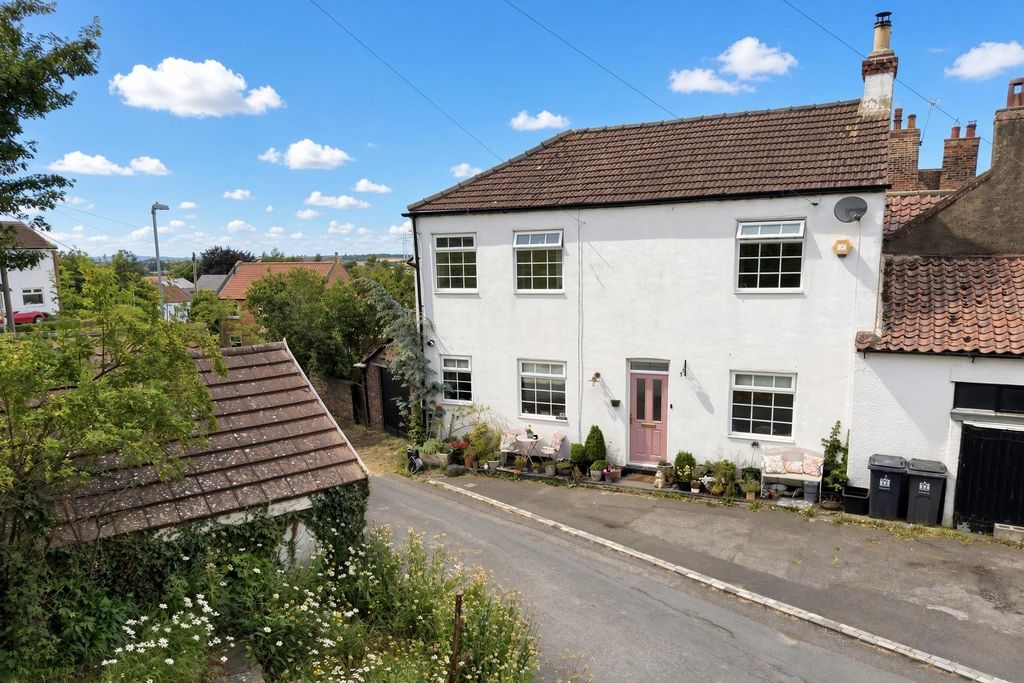 Property photo 1 of 30