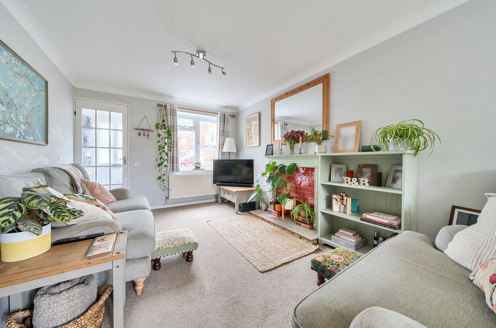 Property photo 3 of 17 1472871-10-6A2Af2...