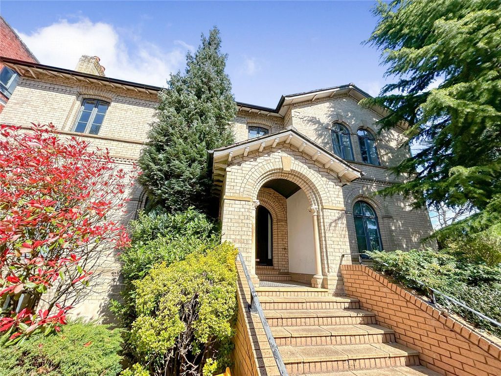 Property photo 1 of 15 Picture No. 02