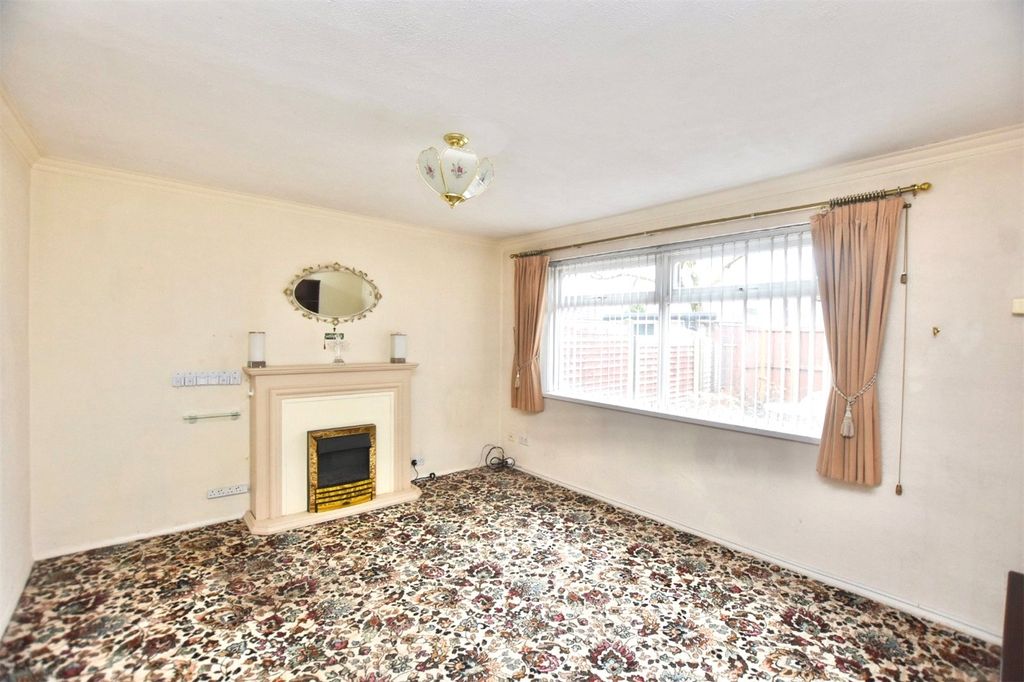 Property photo 2 of 19 Living Room