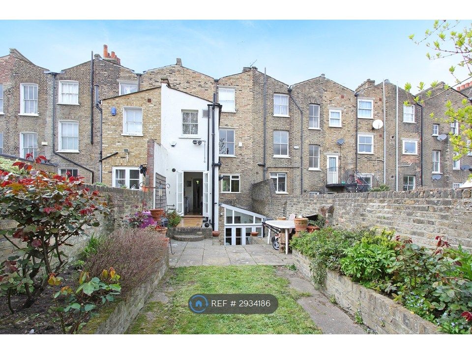 Property photo 3 of 12