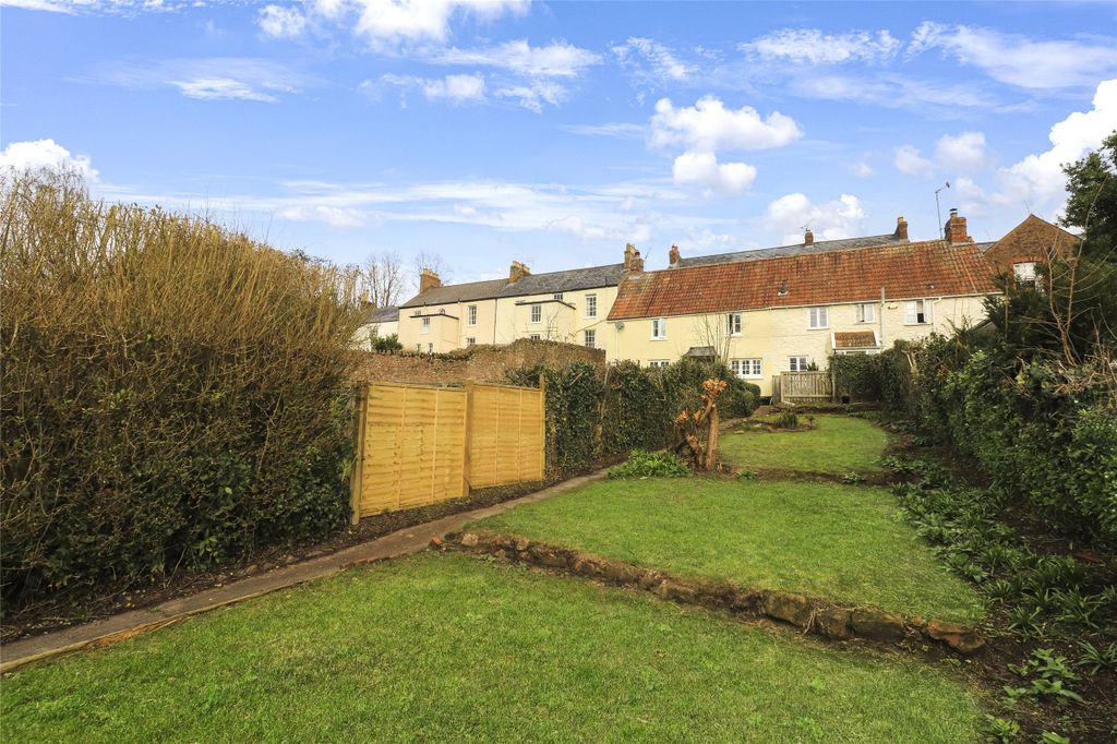 Property photo 3 of 13 3 - Picture No. 15