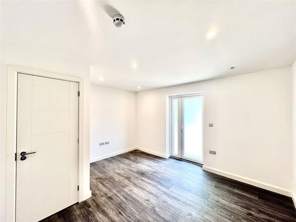 Property photo 2 of 15 Reception Room