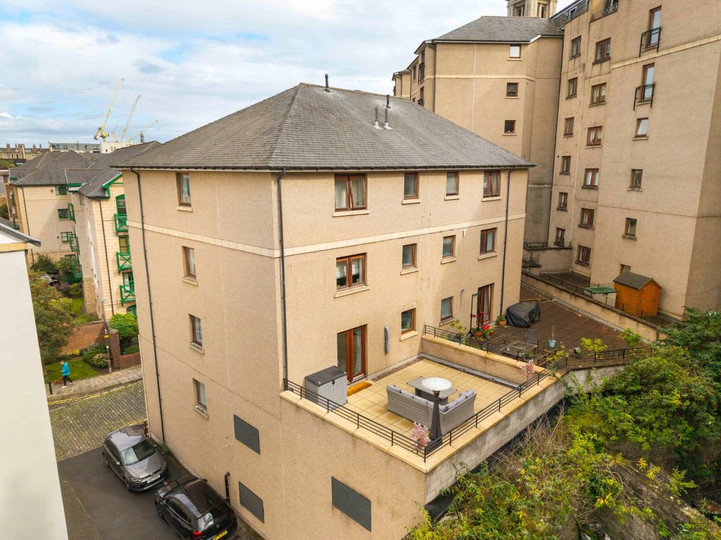 Property photo 1 of 14 Private Roof Terrace