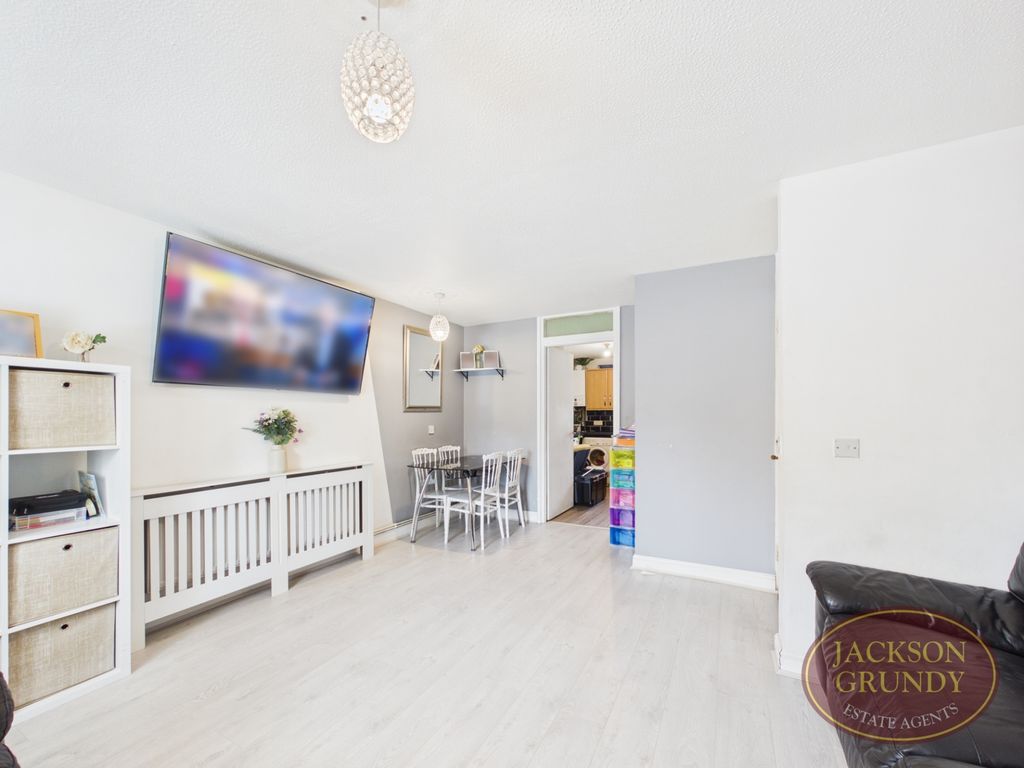 Property photo 2 of 15 Micklewell Lane