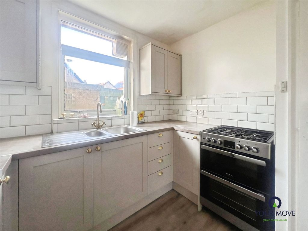 Property photo 3 of 11 Picture No. 06