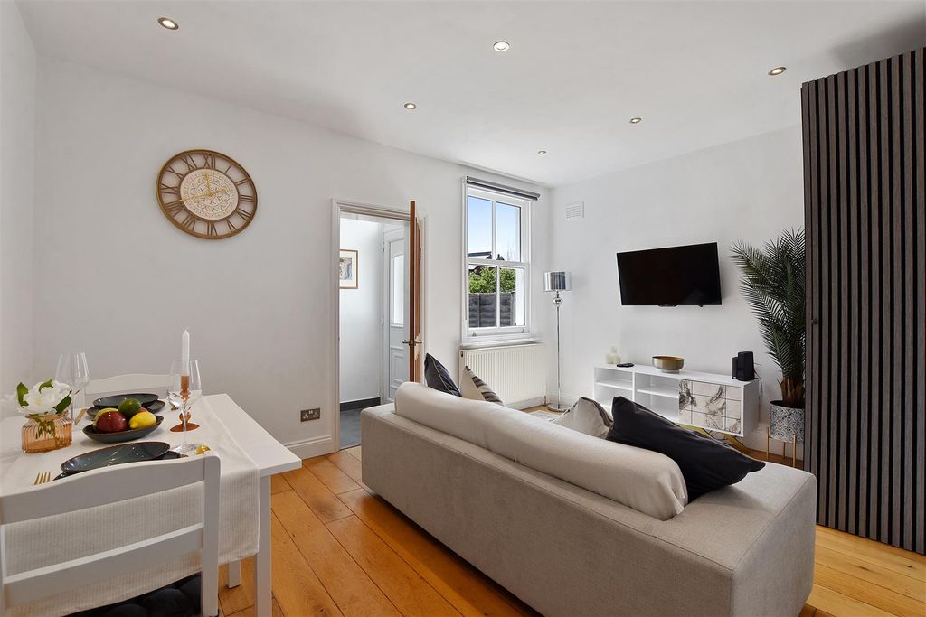 Property photo 1 of 17