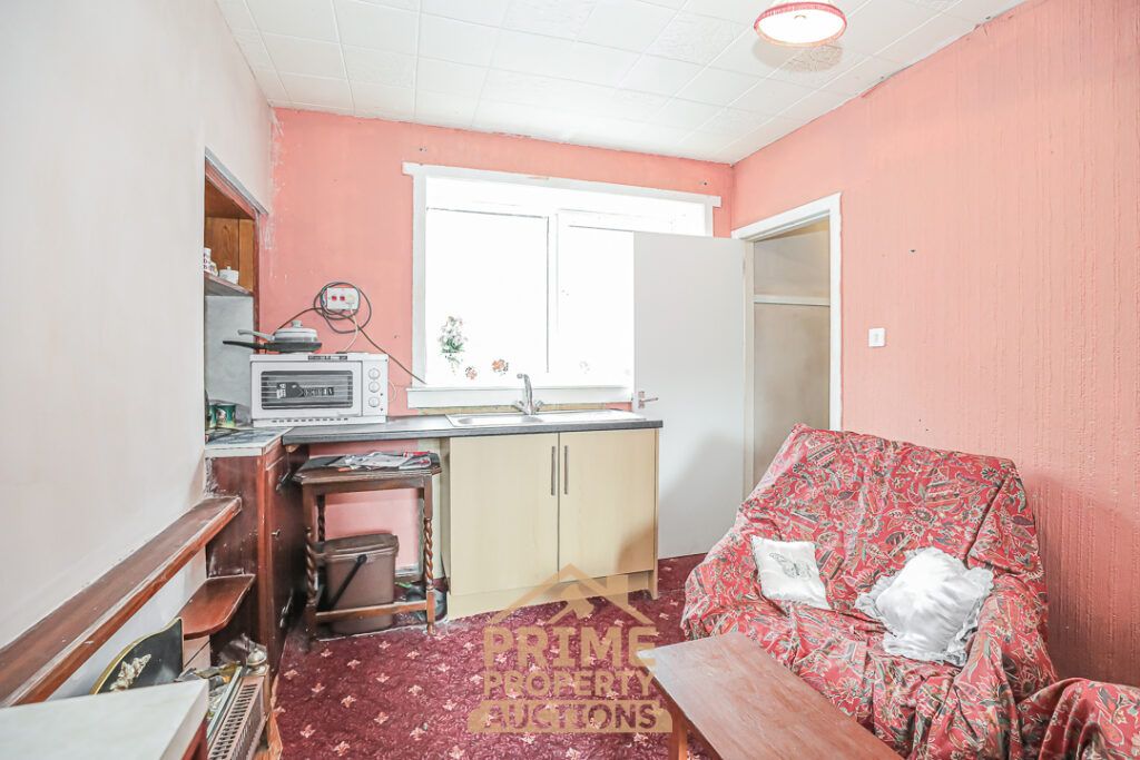 Property photo 2 of 8