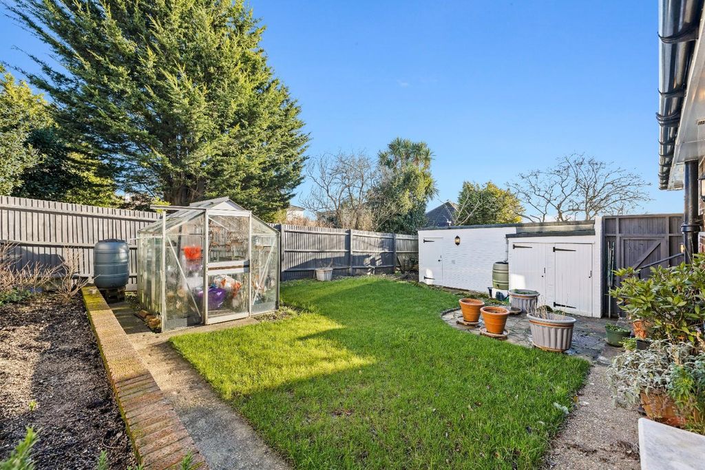 Property photo 2 of 17 5 Shirley Avenue Full Res-13.Jpg