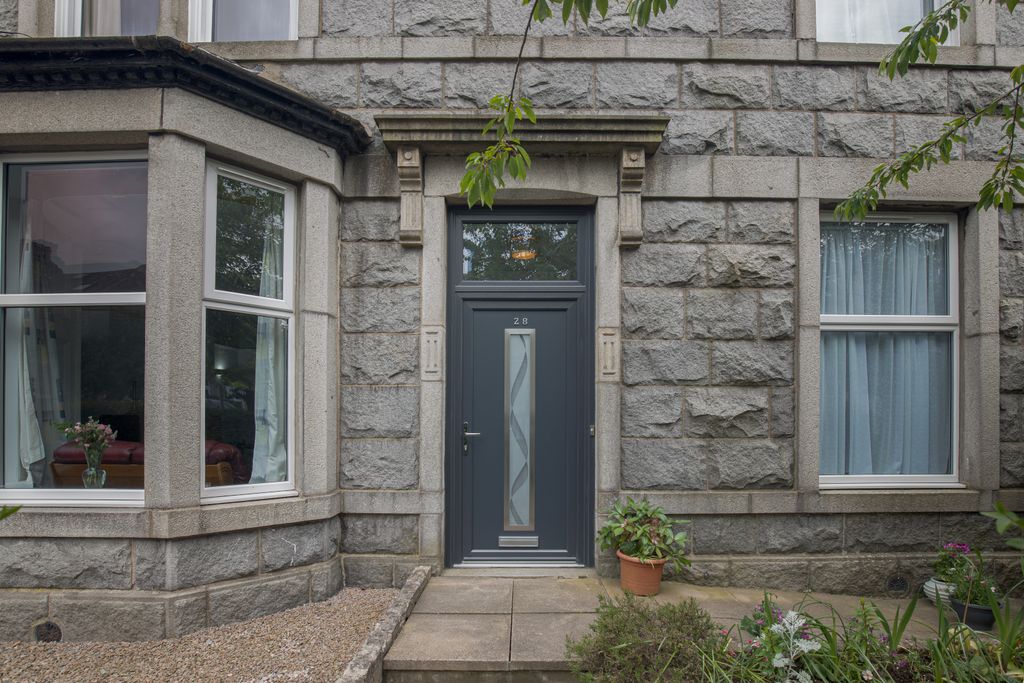 Property photo 1 of 17 Ext2