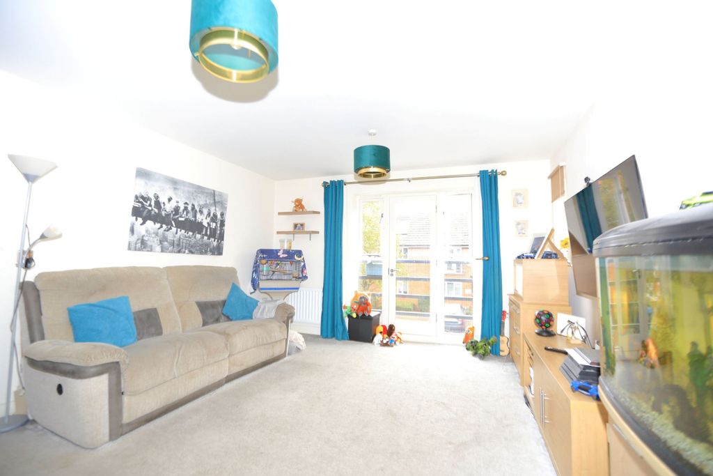 Property photo 3 of 10