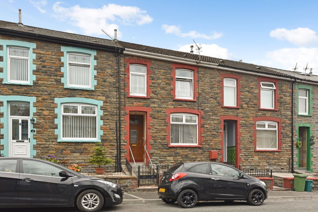 4 bed terraced house for sale Aberdare