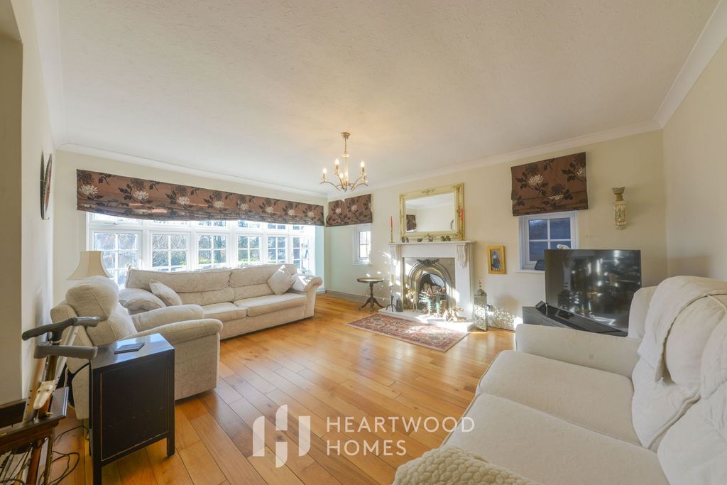 Property photo 3 of 20