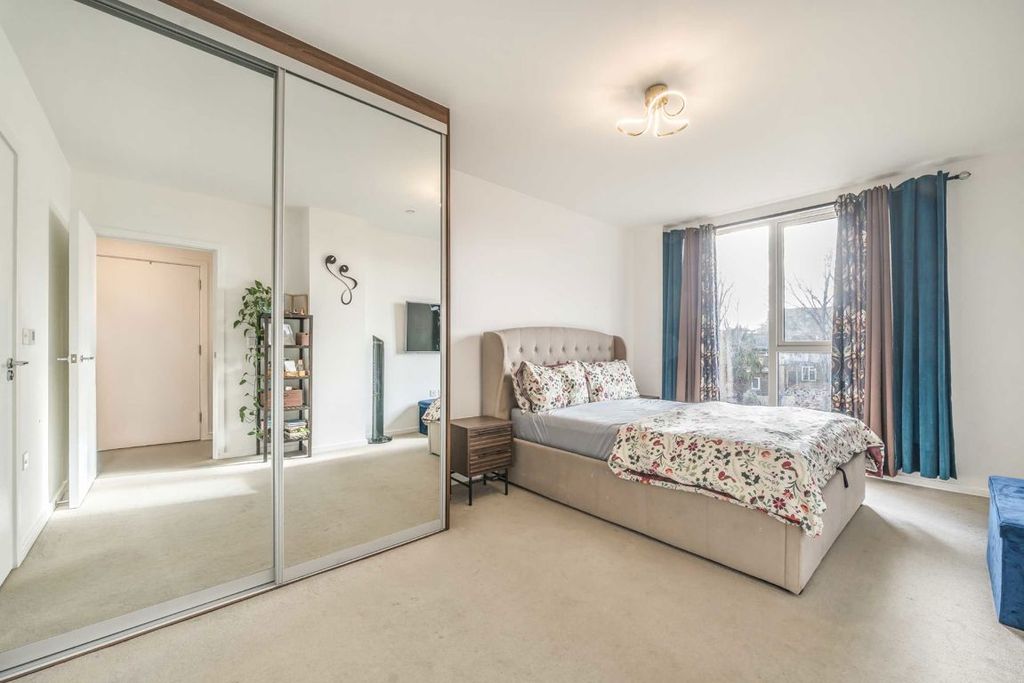 Property photo 3 of 9