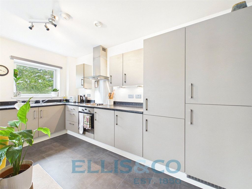 Property photo 2 of 10 Picture No. 05