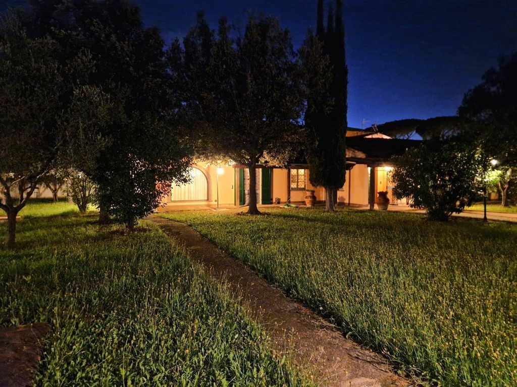 Property photo 2 of 28