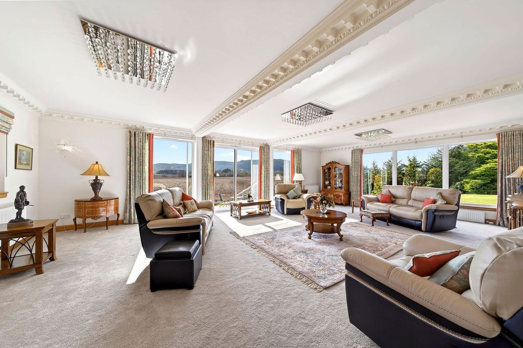 Property photo 3 of 140 1