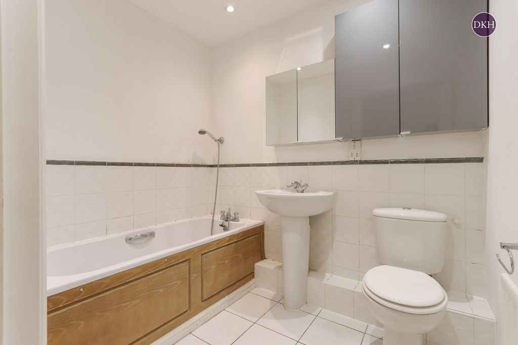 Property photo 3 of 10 Picture No. 24