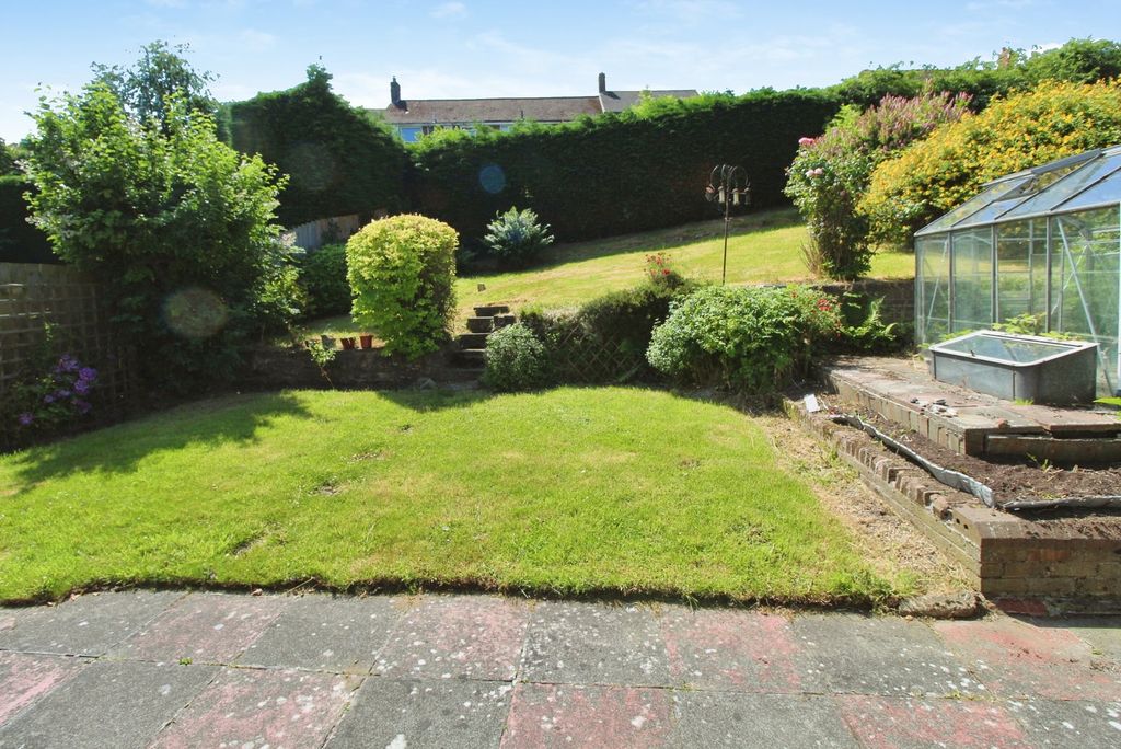 Property photo 2 of 22