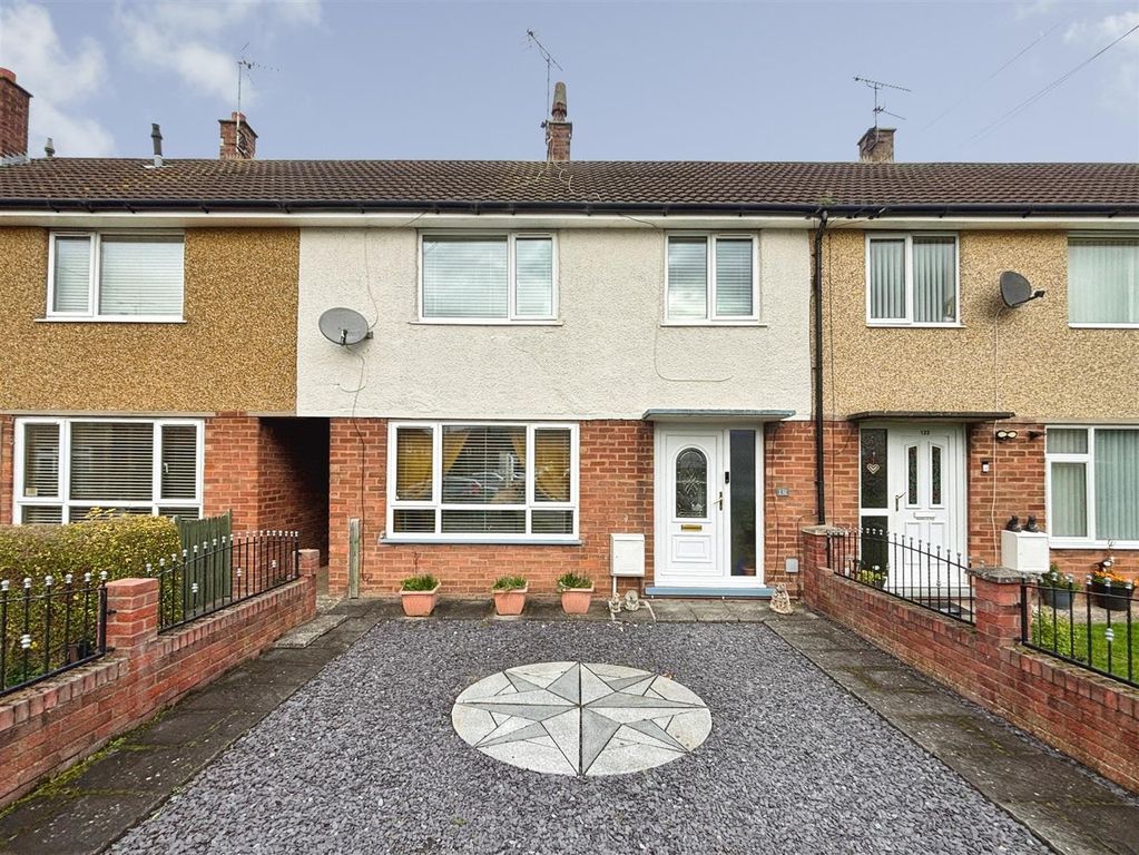 Property photo 1 of 17 Front Aspect.Jpg