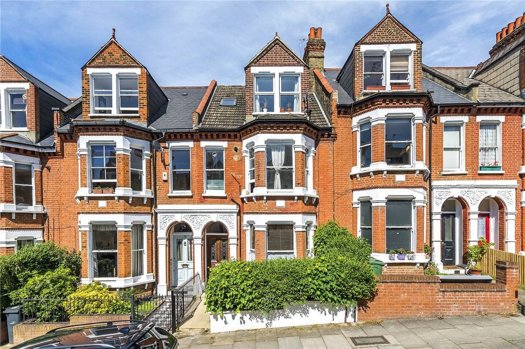 Property photo 1 of 12 Exterior Front