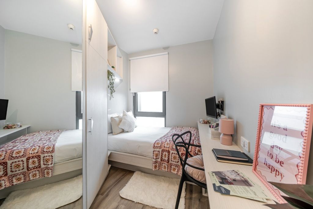 Property photo 1 of 17 Picture No. 01