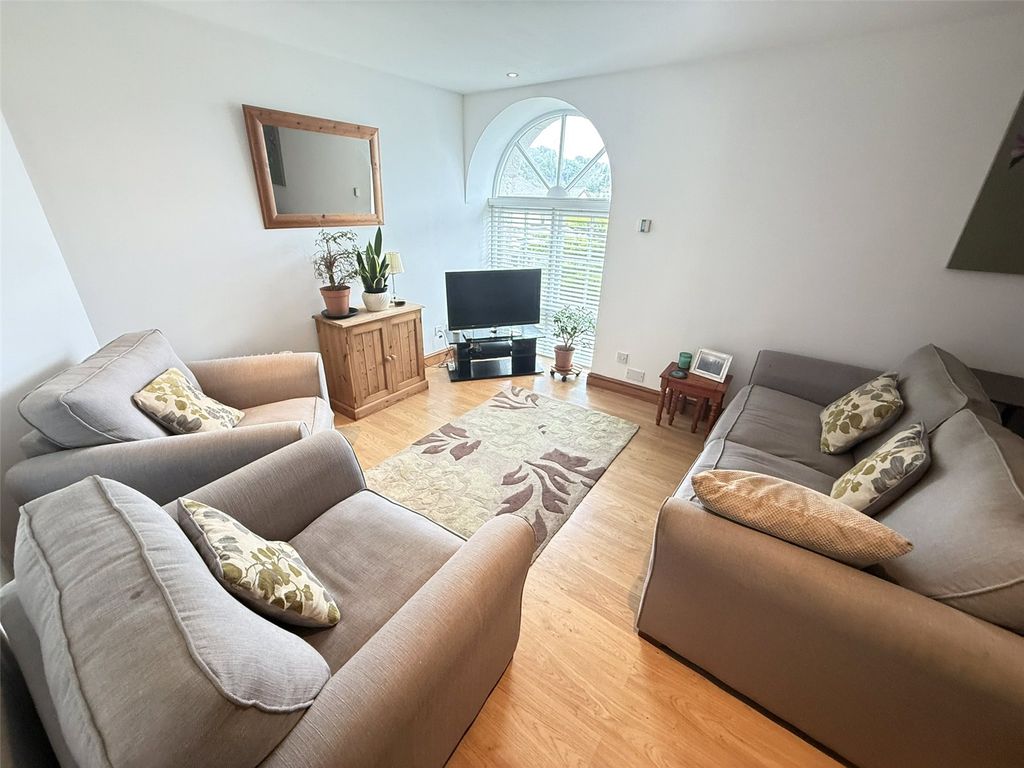 Property photo 2 of 14 Picture No. 09