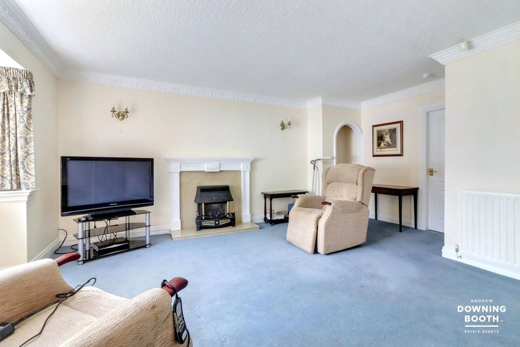 Property photo 3 of 22