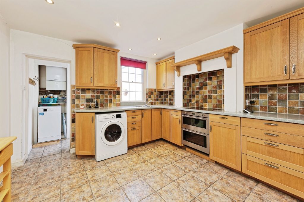 Property photo 2 of 17
