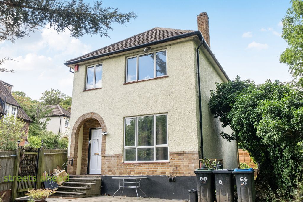 Property photo 1 of 14 7B8B0777-E008-45A...