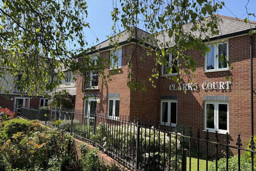 Property photo 1 of 11 Clarks Court