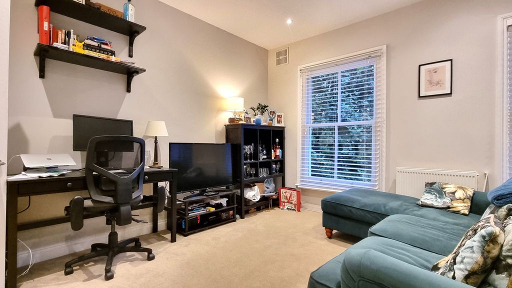 Property photo 3 of 7