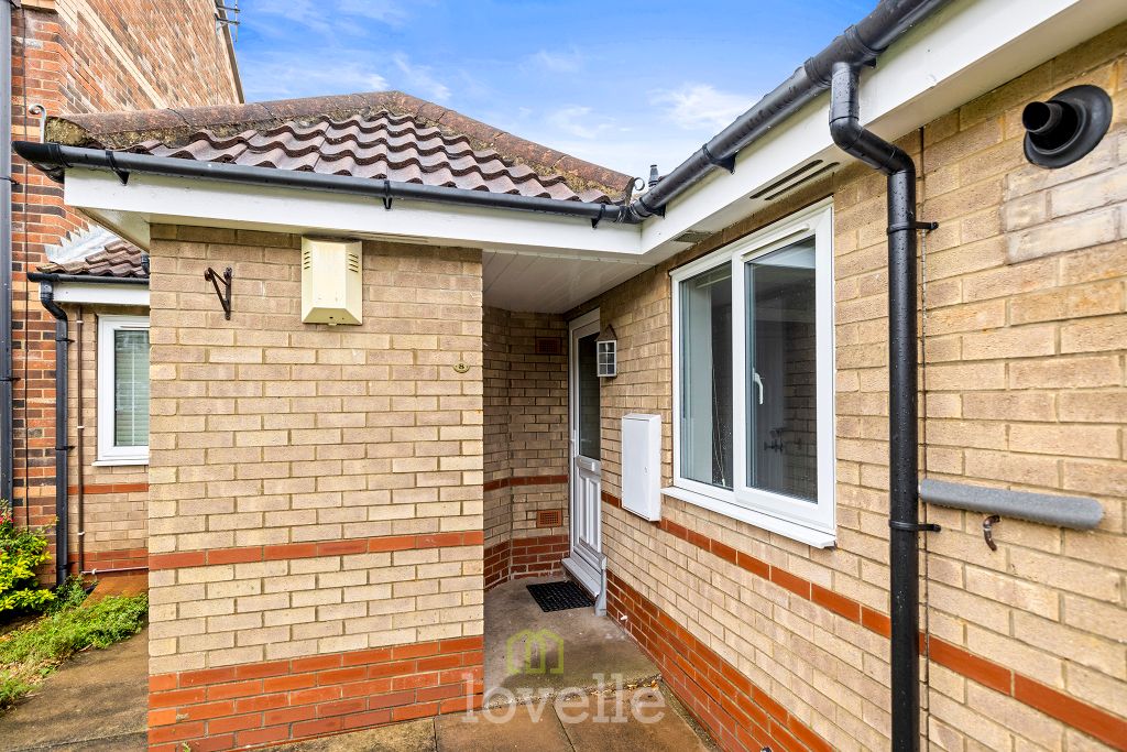 Property photo 2 of 20