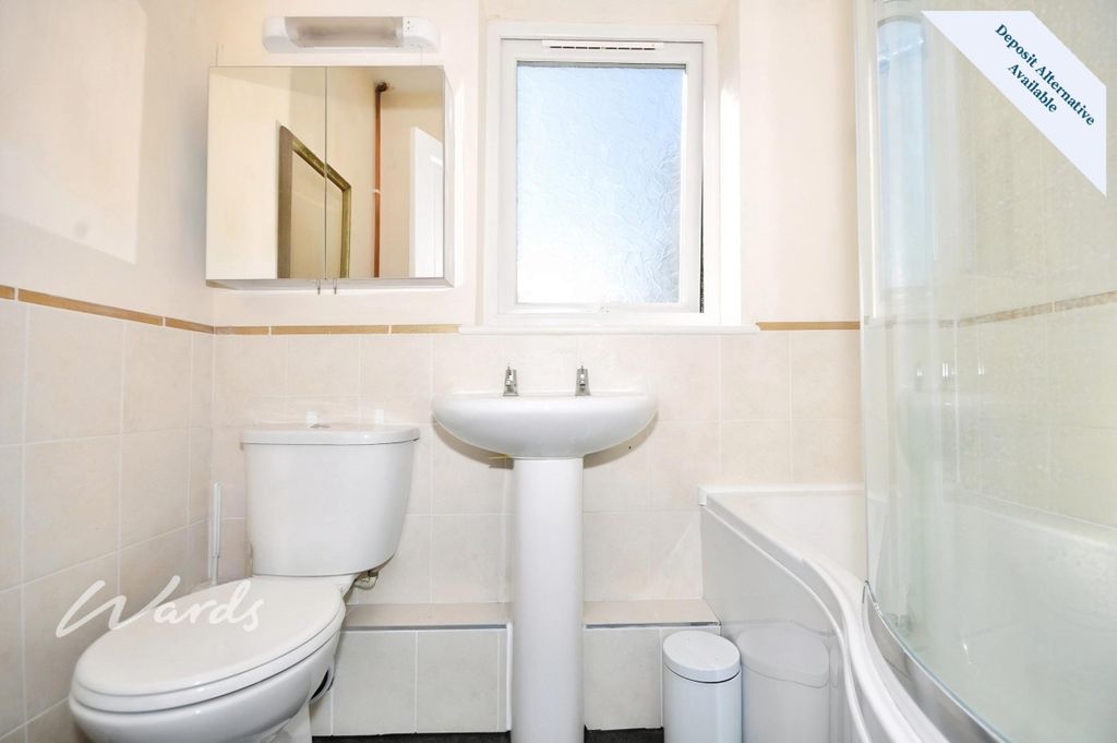 Property photo 3 of 7 Bathroom