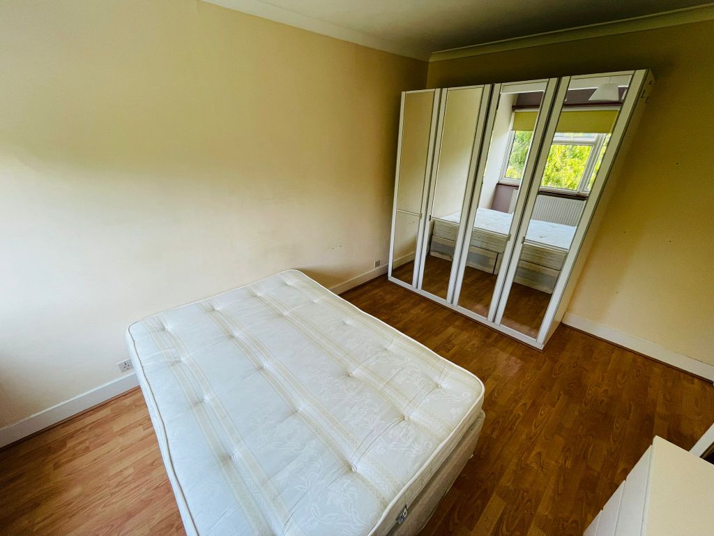 Property photo 1 of 3