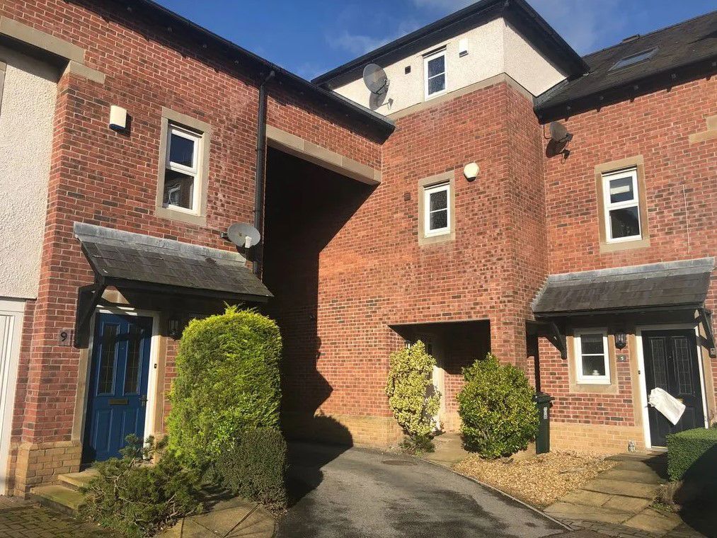 Property photo 1 of 1