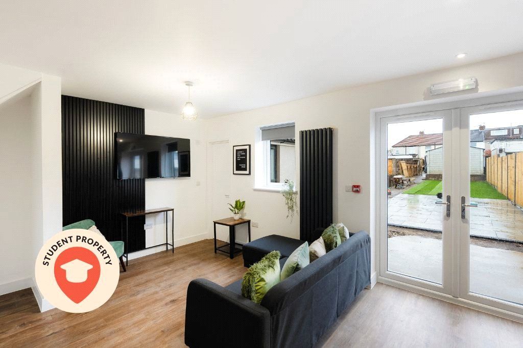 Property photo 1 of 37 Picture No. 03