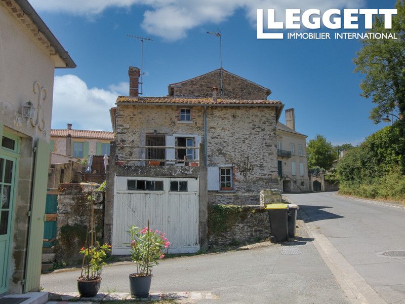 Property photo 2 of 10