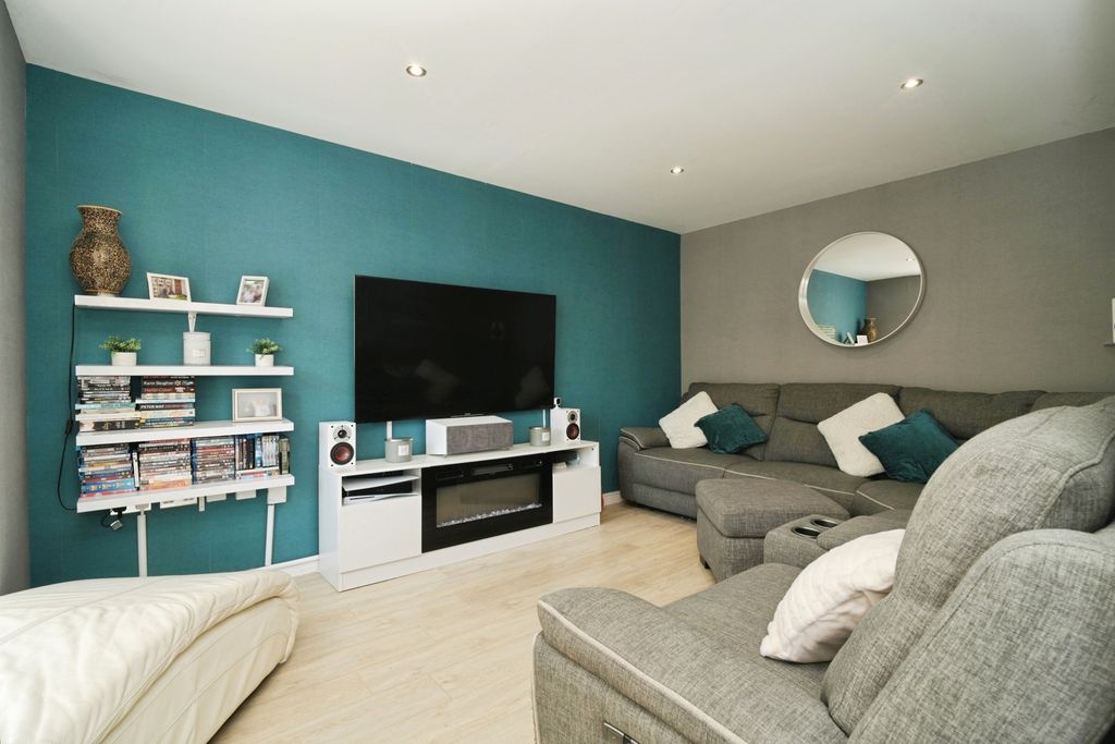 Property photo 2 of 18 Pbox-Img.Jpg