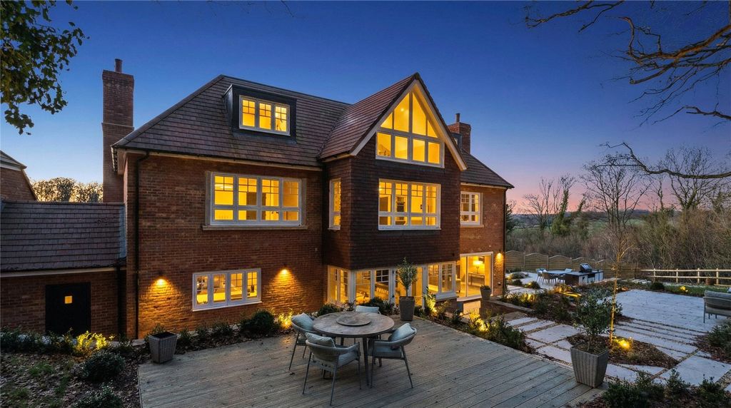 Property photo 1 of 20 * Show Home